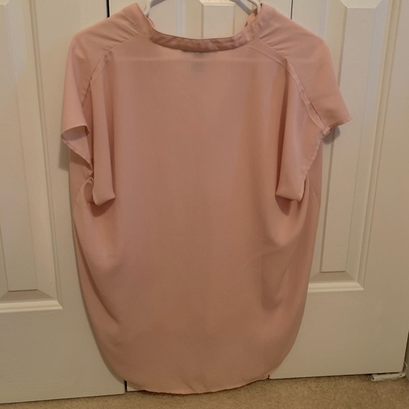 blouse - Picture 2 of 3